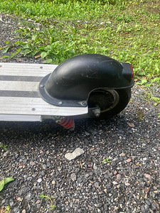 Elektriline tõukeratas Ecoscooter (6 foto / 8)