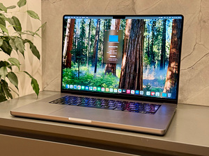 Macbook Pro 16 M1 Pro 32GB RAM/512GB/EN (1 foto / 2)