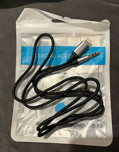 AUX kaabel iPhone'ile (Lightning → 3.5mm) (1 foto / 3)
