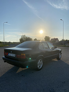 BMW e34 520i 110kw (5 foto / 10)