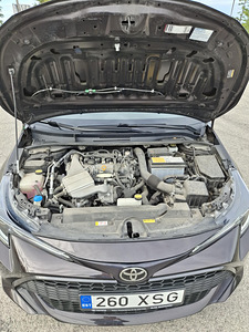 Toyota Corolla Touring Sport (12 foto / 12)