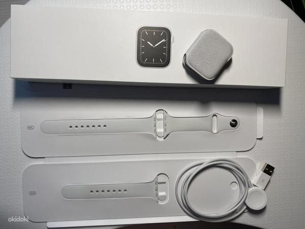 Apple Watch series 5, 44 mm (foto #1)