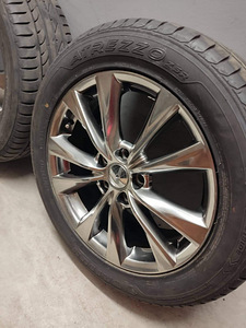 5×114,3 R17 TOYOTA (4 foto / 4)