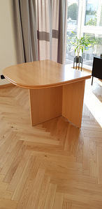 Lahtikäiv söögilaud (3 foto / 3)