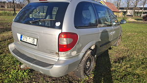 Chrysler Voyager (6 фото из 7)