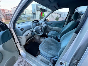 Toyota Yaris verso (2 foto / 9)