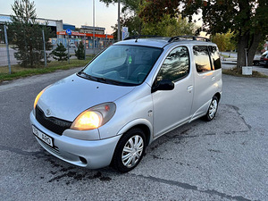 Toyota Yaris verso (3 foto / 9)