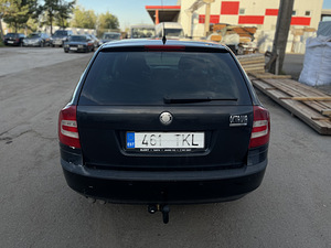 Skoda Octavia (9 фото из 9)