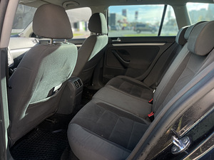 Volkswagen Golf (7 foto / 8)