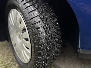 Volkswagen Passat (9 foto / 9)
