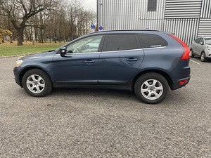 Volvo XC60 2.4 D5 120kw 2010 aasta (4 foto / 14)