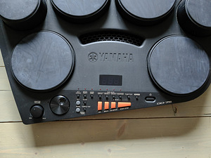 Yamaha DD-75 / Kompaktne universaalne elektrooniline trummik (4 foto / 5)