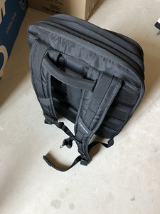 Lenovo Legion Armored 17 arvutiseljakott (1 foto / 2)
