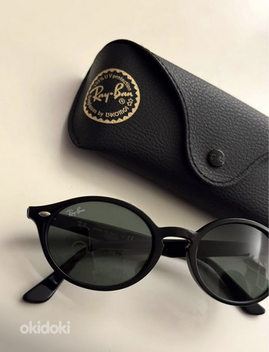 Солнцезащитные очки Ray Ban