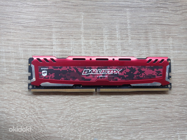 Crucial Ballistix Sport LT Red, DDR4, 8 ГБ, 2400 МГц (фото #1)