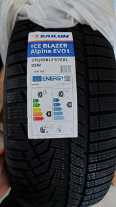235/45 r17 продам всесезонку резину m+s (3 фото из 3)