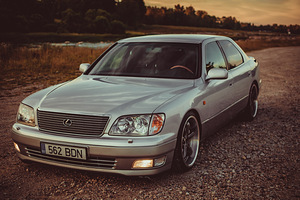 Лексус LS400 99' (1 фото из 5)