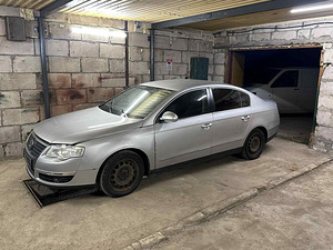 Запчасти Passat b6 (1 фото из 10)