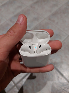 Airpods 2 (2 foto / 3)