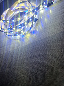 RGB led riba 5m+pult+adapter! UUS! (2 foto / 4)