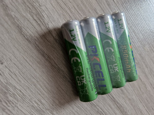 Laetavad patareid 4 tk. AAA 850 mAh ! UUS! (3 foto / 3)