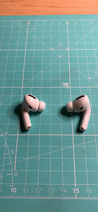 AirPods Pro (3 фото из 5)