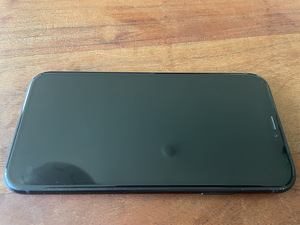 iPhone Xr 64gb (1 foto / 3)