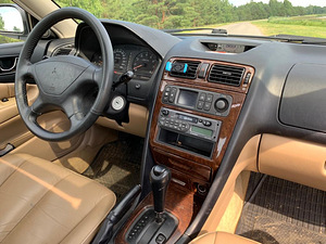 Mitsubishi Galant (3 foto / 9)