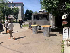 FOOD TRUCK (2 foto / 3)