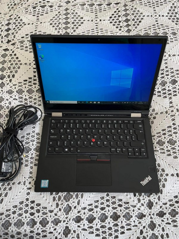 Lenovo Thinkpad x380 Yoga (фото #1)