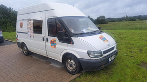 Ford Transit фудтрак (3 фото из 8)