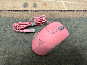 Razer Basilisk Quartz USB игровая мышь, розовая (4 фото из 5)