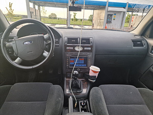 Ford Mondeo (8 foto / 10)