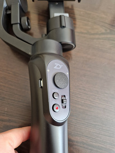 Elektrooniline stabilisaator nutitelefonidele Zhiyun Smooth (3 foto / 5)