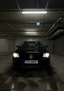 Volkswagen passat b6 2.0tdi 103kw 6k (2 foto / 11)