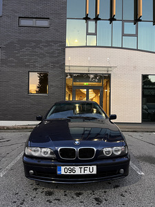 BMW 523i 2.5 125kW (1 foto / 7)