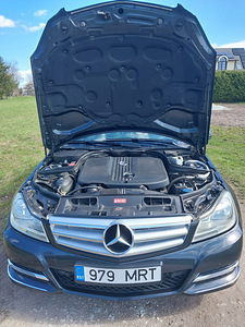 Mercedes-Benz C 180 2.1 88kW (7 foto / 14)