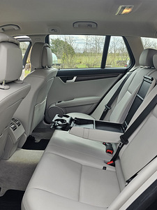 Mercedes-Benz C 180 2.1 88kW (11 foto / 14)