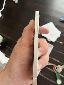 iPhone 12 (3 фото из 4)