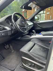 BMW x6 40d (9 foto / 15)