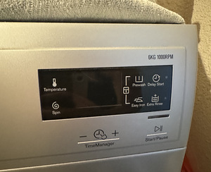 Pesumasin Electrolux (2 foto / 5)