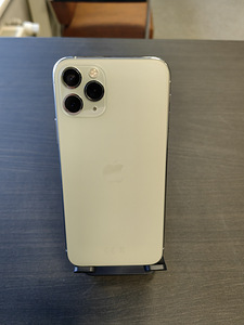 iPhone 11 pro 64GB Silver (2 foto / 2)