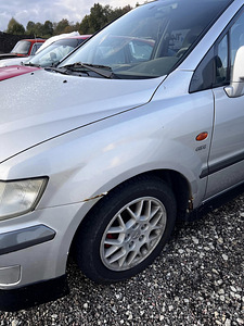 Mitsubishi Space Wagon 4x4 2.4GDi 2000a (4 foto / 7)