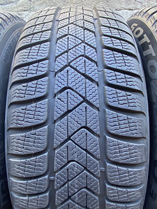 225/55R17 Pirelli Sottozero 3 (3 foto / 7)