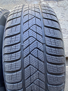 225/55R17 Pirelli Sottozero 3 (5 foto / 7)