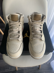 Nike Air Jordan 1 mid utl(GS) (2 foto / 5)