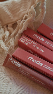 Rhode Peptide Lip Tint (2 foto / 3)