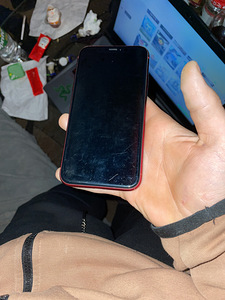 iPHONE XR Product RED 64GB (2 foto / 2)