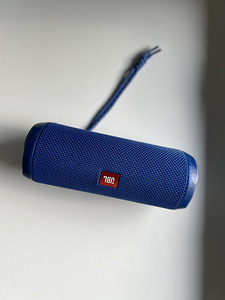 JBL Flip 4 колонка (1 фото из 2)