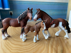 Schleich hobuste kujud